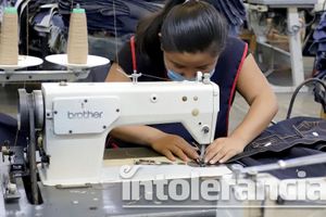 En Puebla 60 por ciento de la industria textil trabaja en informalidad