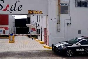 Hallan a mujer muerta dentro de motel, en Granjas Puebla