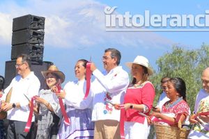 Asiste Sergio Salomón a celebración del Huey Atlixcáyotl 2023