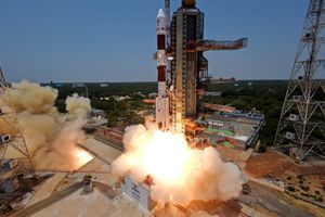India lanza con éxito su primera misión solar