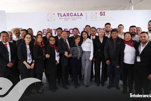 Gobernadora Lorena Cuéllar entrega arco de acceso en Ixtacuixtla