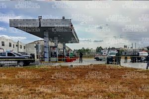 Matan a dos hombres a bordo de un vehículo en gasolinera de Texmelucan