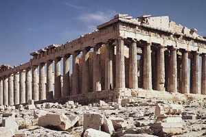 Italia devuelve fragmento de friso de Partenón a Grecia