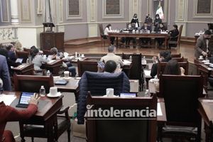 Presenta Iván Herrera
iniciativa para libertad sindical de burócratas